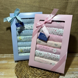 Baberos en tonos rosa o tonos azules - Imagen 1