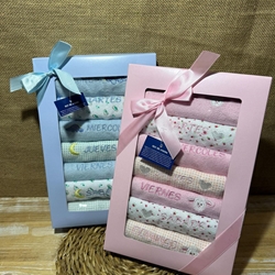 Baberos en tonos rosa o tonos azules - Imagen 2