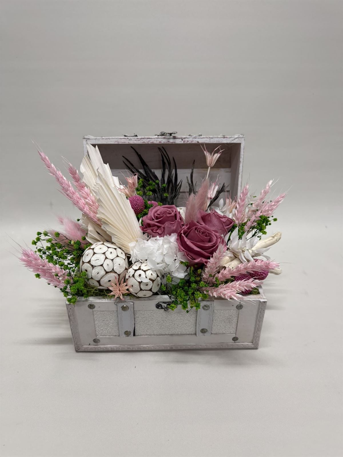 Baúl blanco en tonos bloosom - Imagen 1