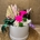 Caja blanca con 2 rosas fucsia - Imagen 1
