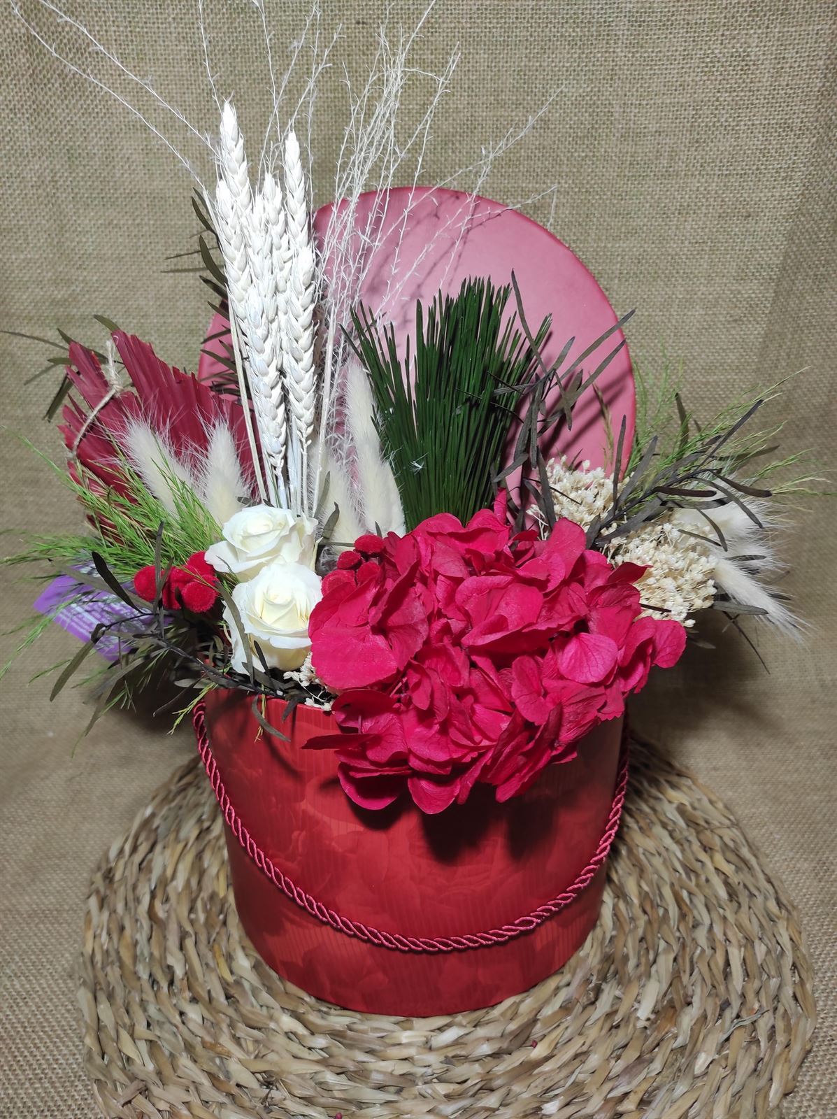 Caja con flor preservada roja - Imagen 1