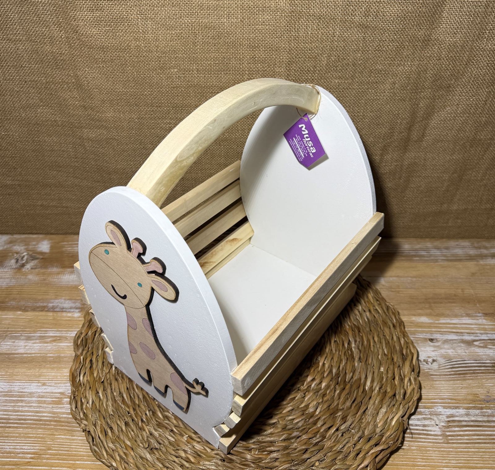 Caja de madera beis con jirafa - Imagen 3