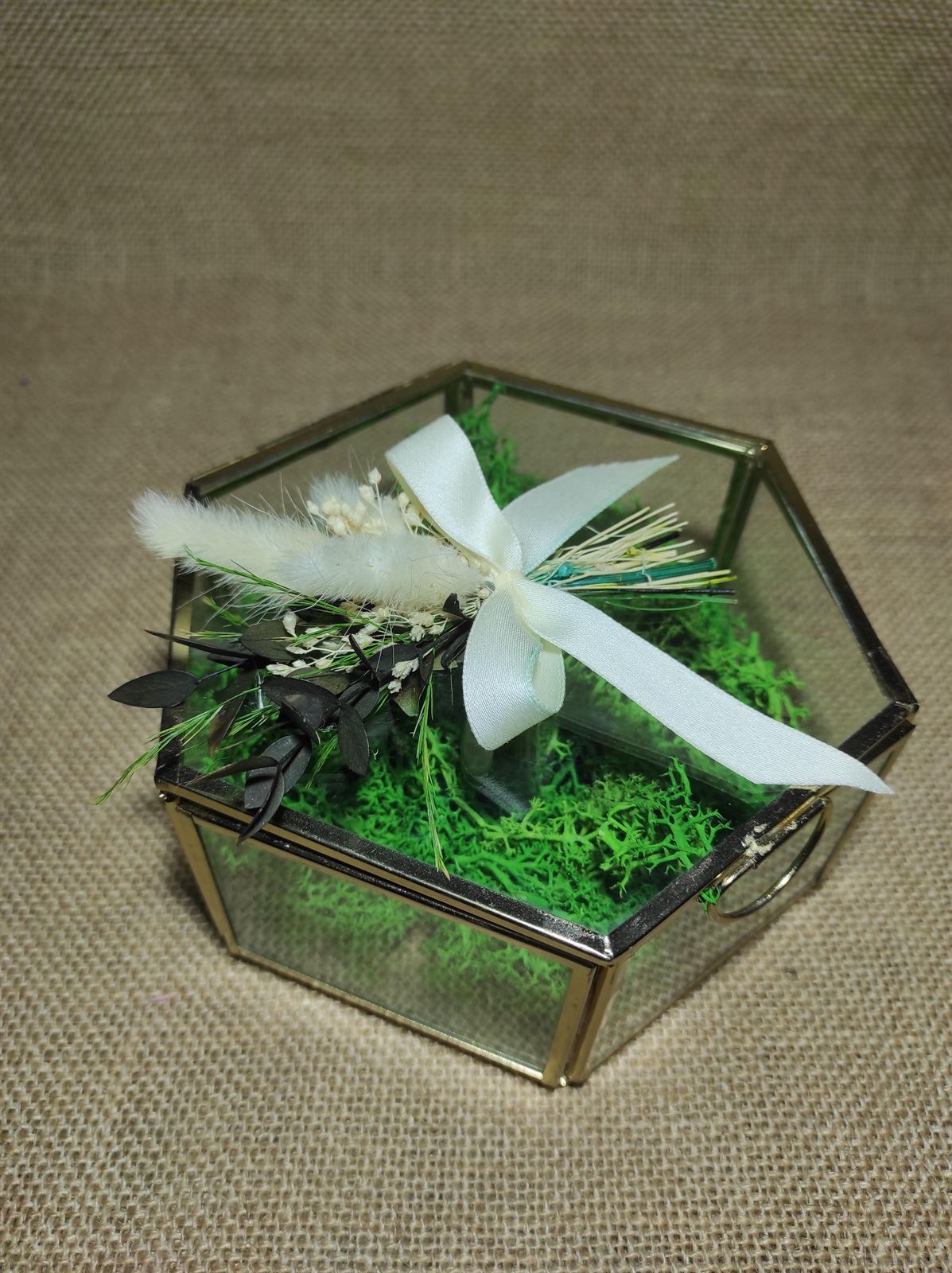 Caja dorada hexagonal - Imagen 3