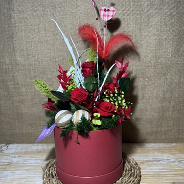 Caja roja en tonos rojos - Imagen 1