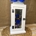 Candelabro blanco con flores en tonos azules - Imagen 2