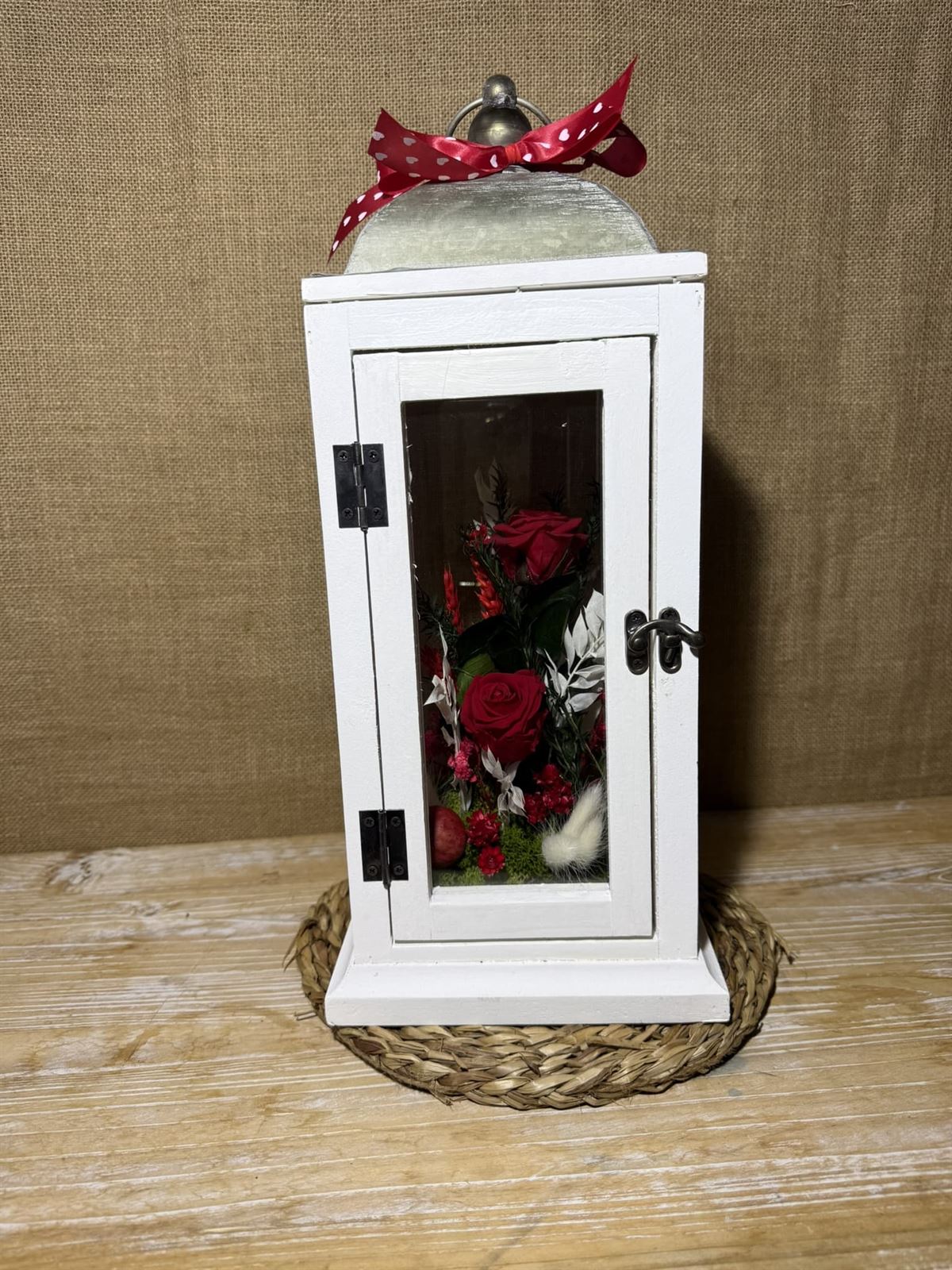 Candelabro blanco en tonos rojos - Imagen 2