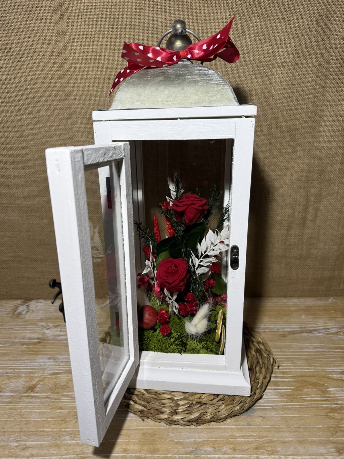 Candelabro blanco en tonos rojos - Imagen 4