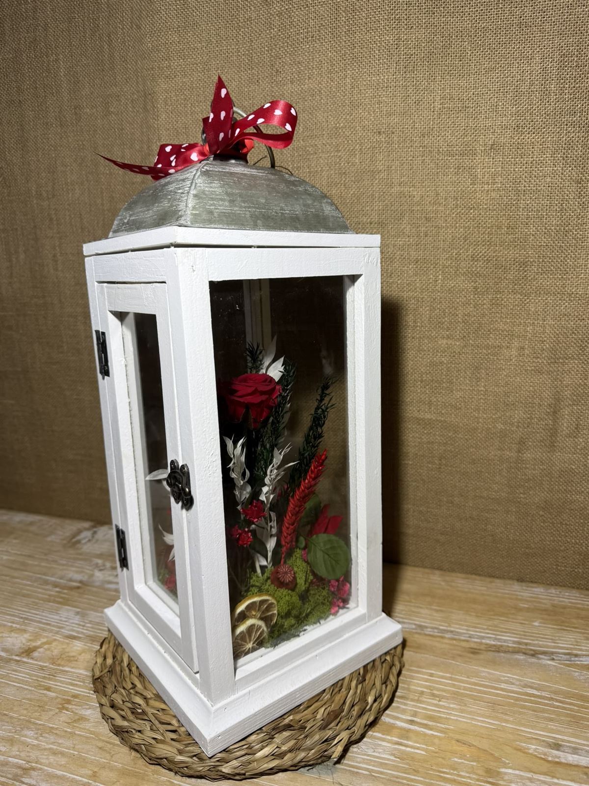 Candelabro blanco en tonos rojos - Imagen 5