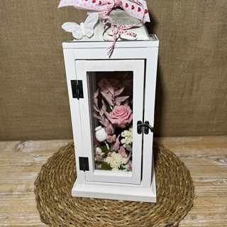 Candelabro blanco en tonos rosas - Imagen 2