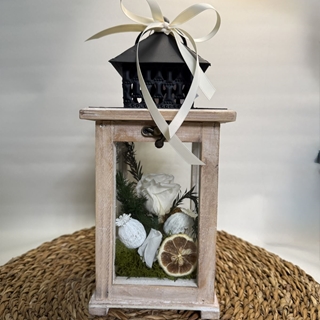 Candelabro marrón pequeño en tonos blancos - Imagen 2