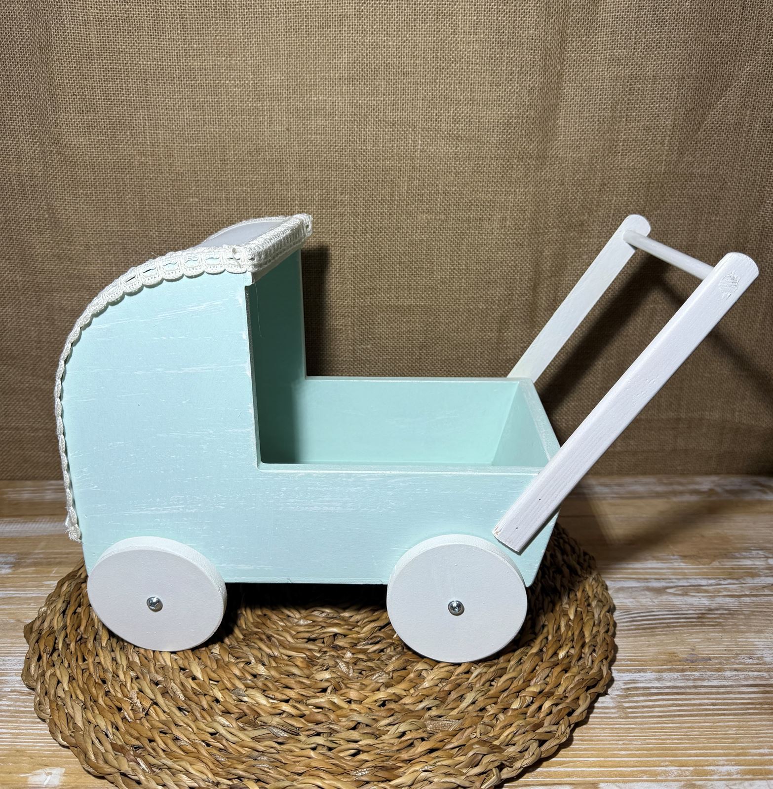 Carrito de madera verde - Imagen 2
