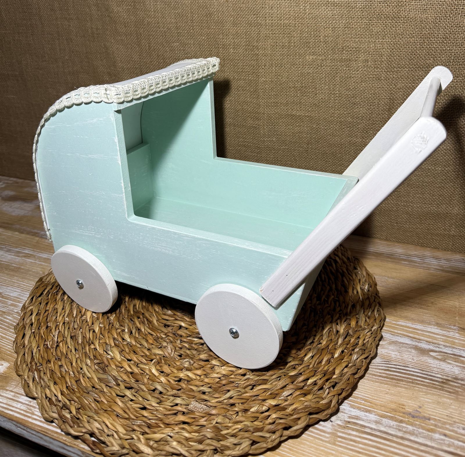 Carrito de madera verde - Imagen 3