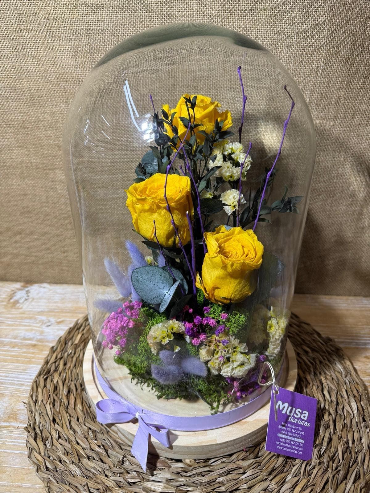 Cúpula en tonos amarillos - Imagen 1