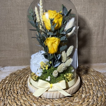 Cúpula en tonos amarillos - Imagen 1