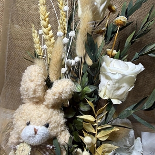 Cúpula en tonos beis con peluche - Imagen 2