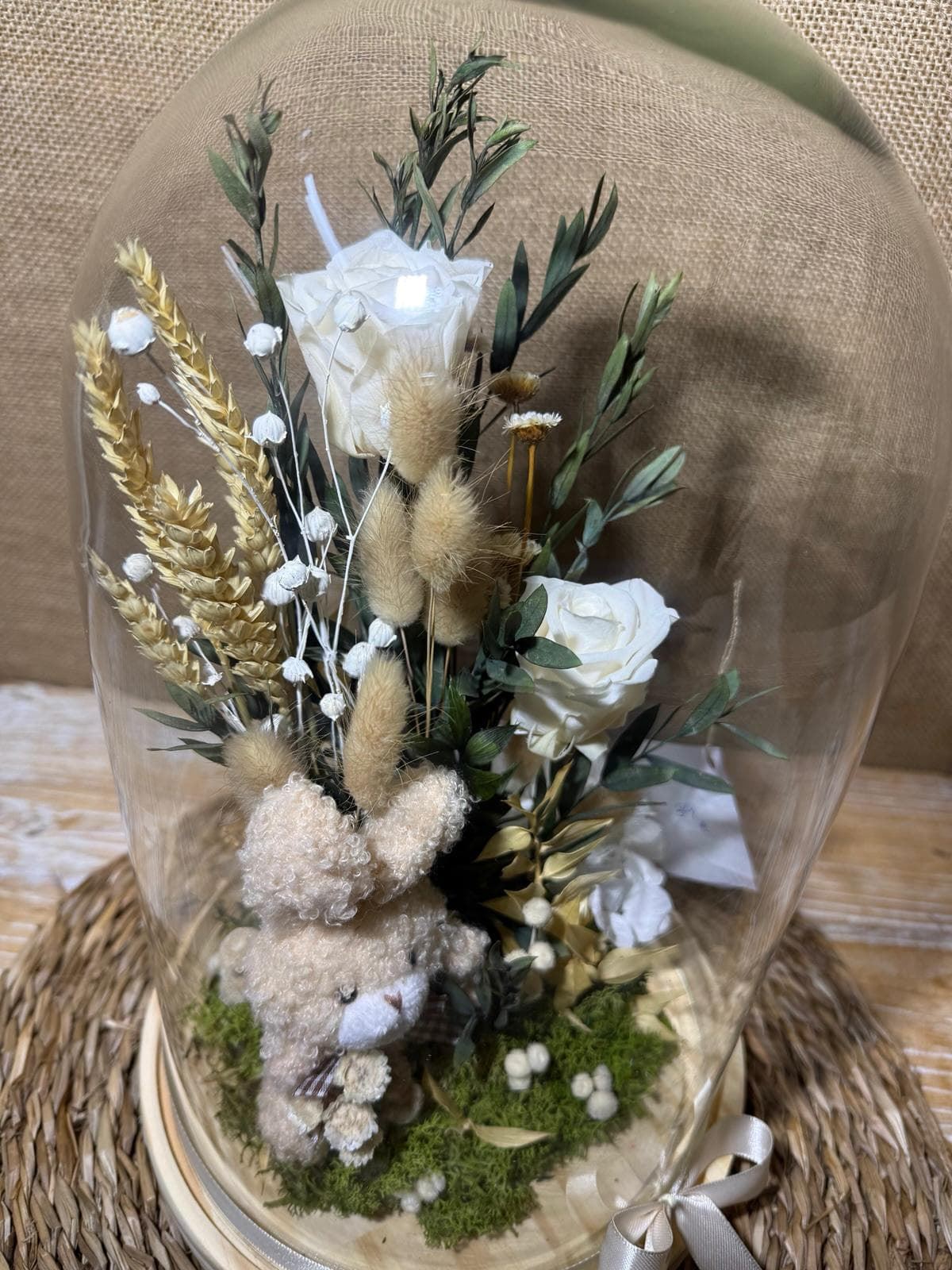 Cúpula en tonos beis con peluche - Imagen 4