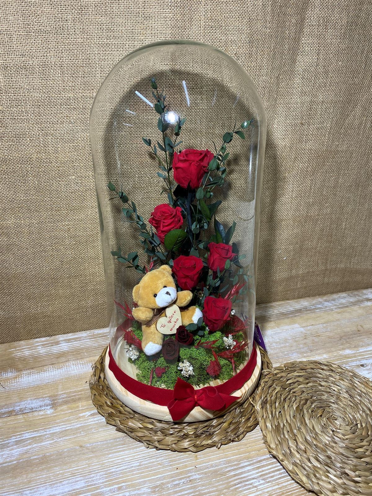 Cúpula roja con peluche - Imagen 4