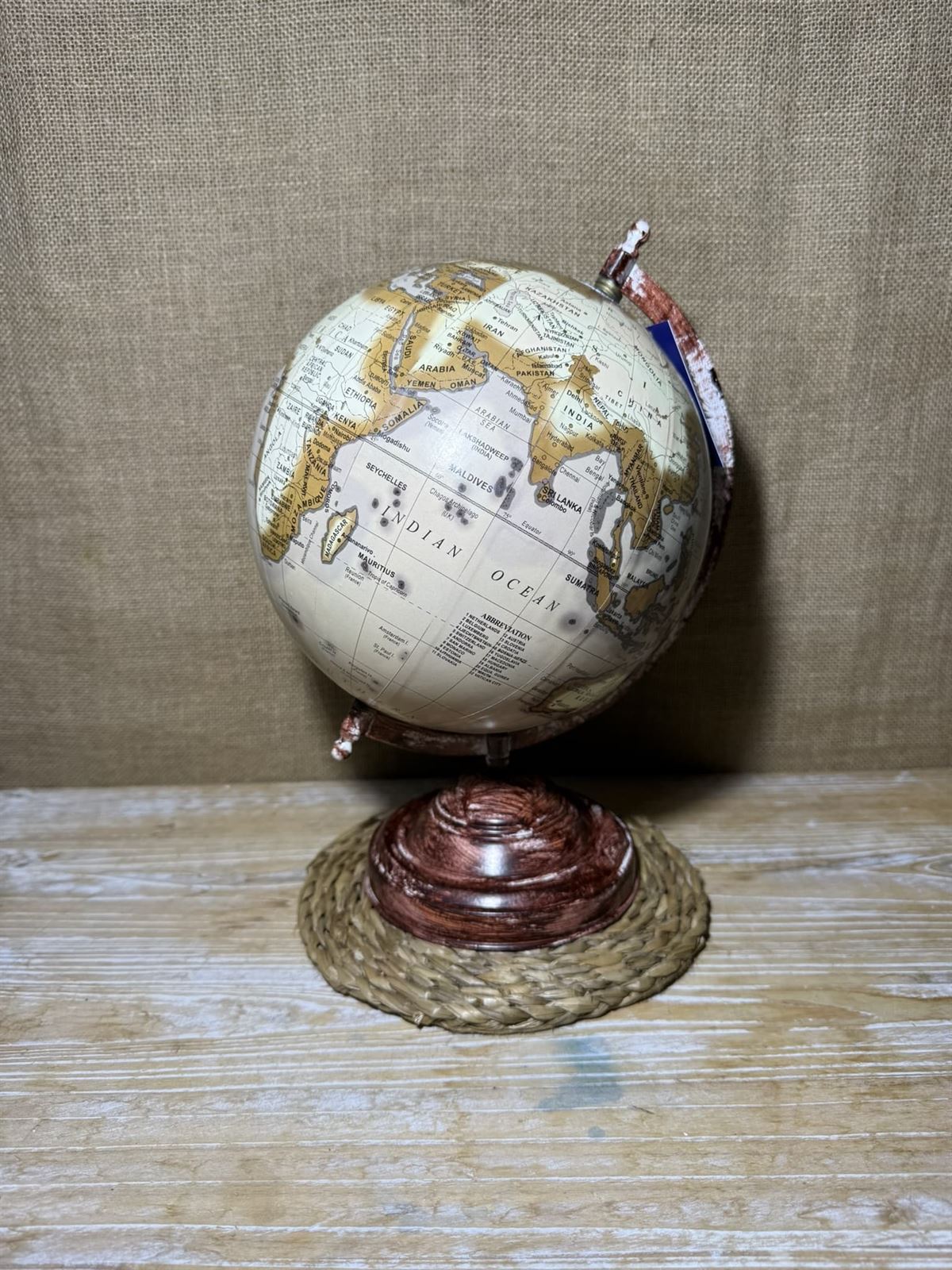 Globo terráqueo metal marrón - Imagen 2