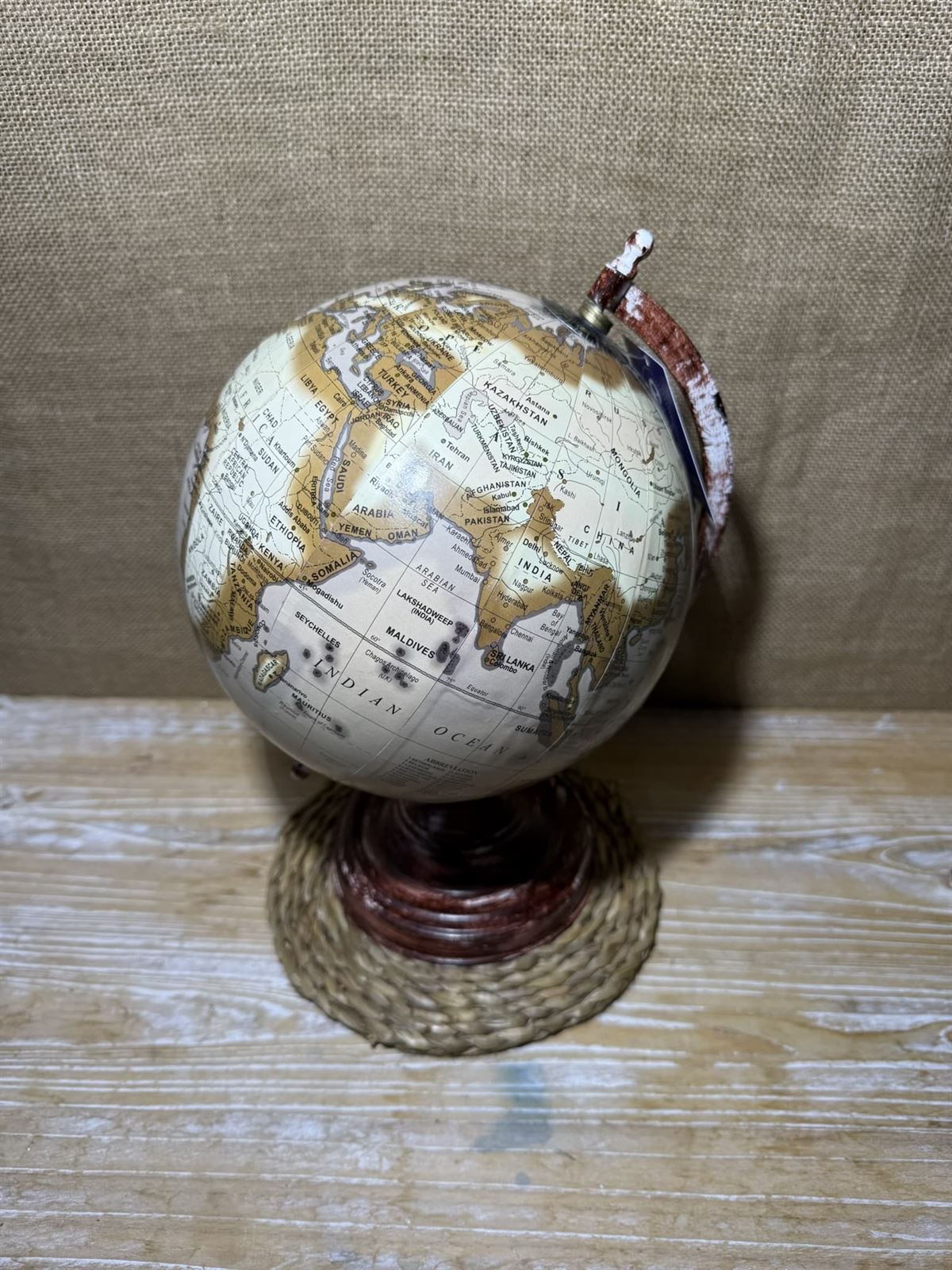 Globo terráqueo metal marrón - Imagen 3