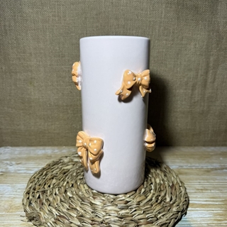 Jarrón de cerámica con lazos - Imagen 1