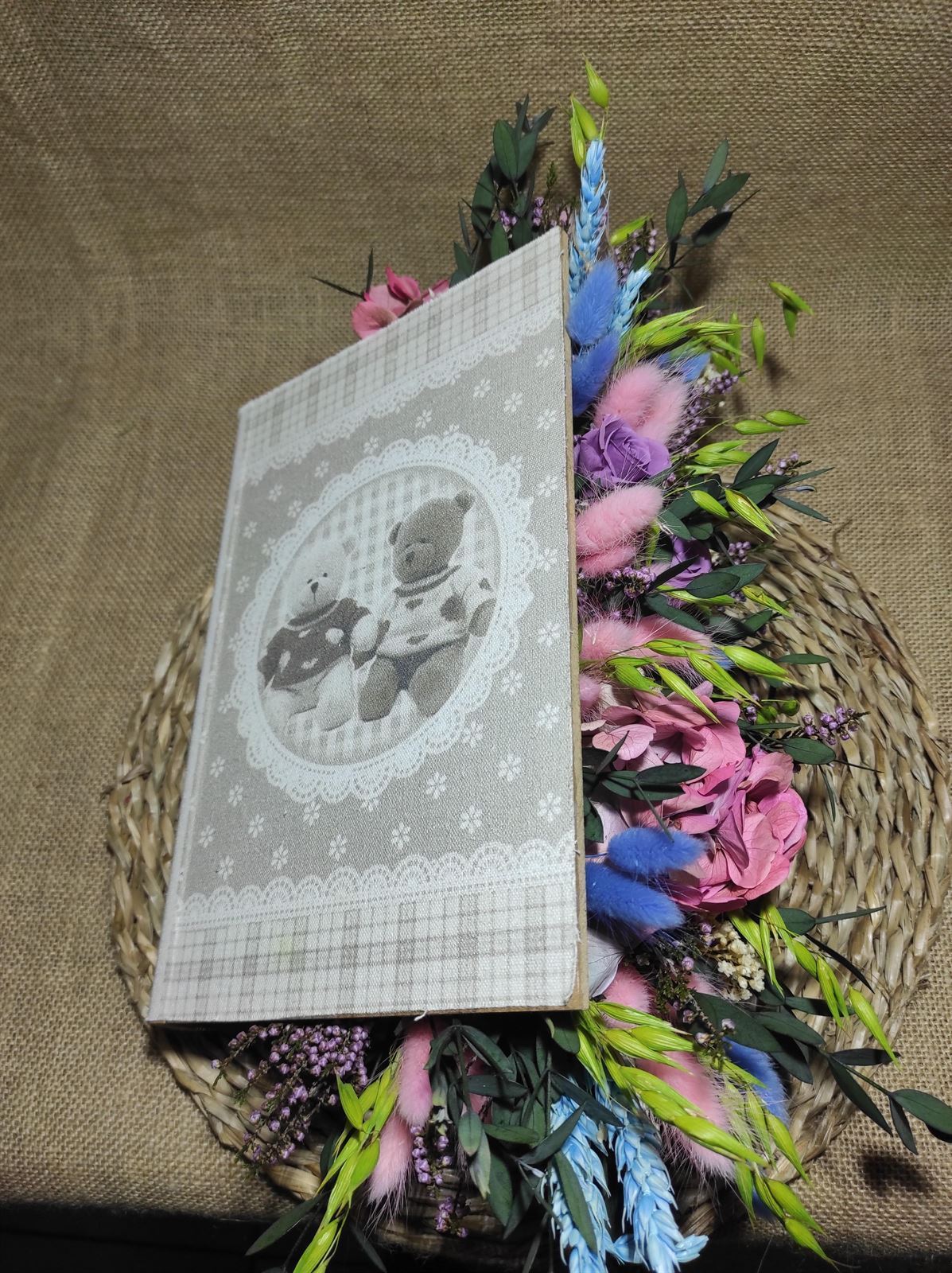 Libro con flor preservada - Imagen 6