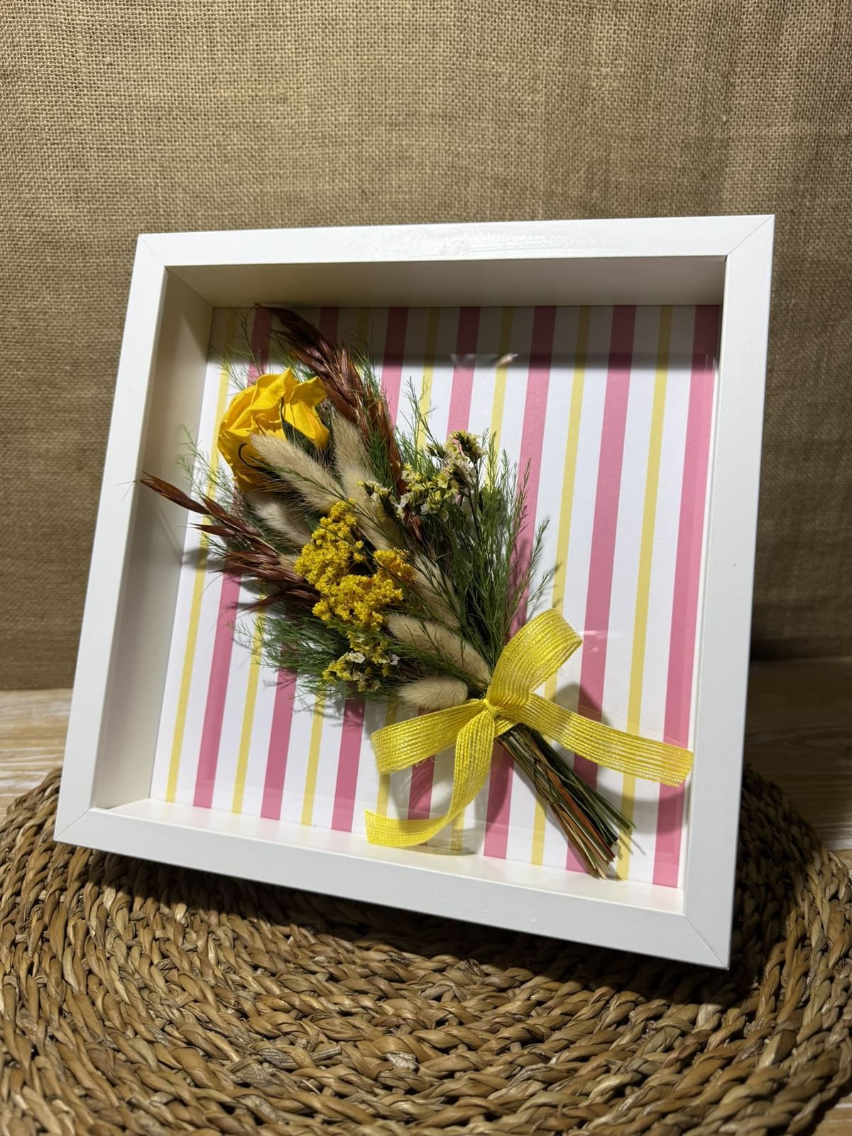 Marco en tonos amarillos - Imagen 3