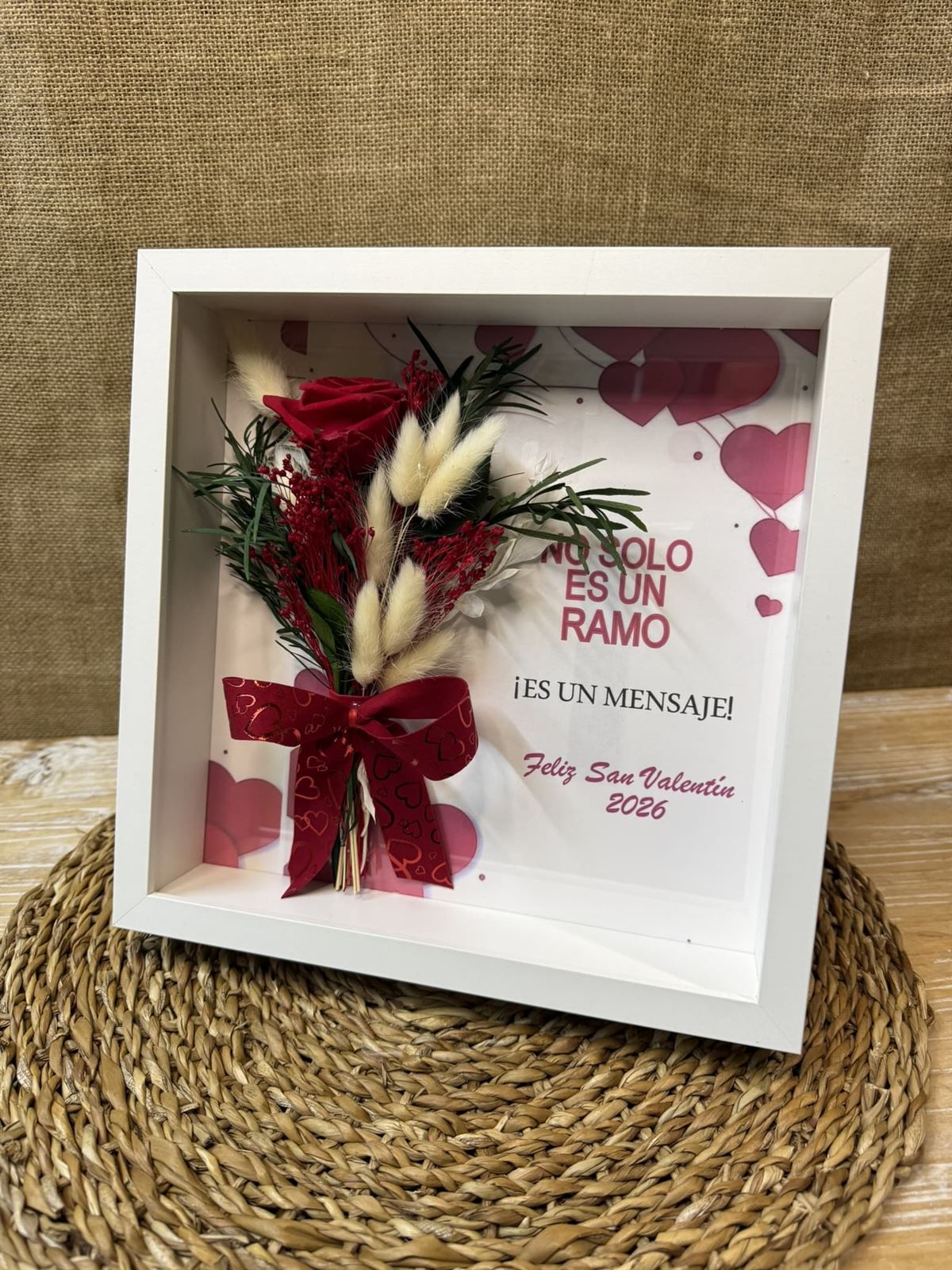 Marco en tonos rojos con frase (C) - Imagen 2