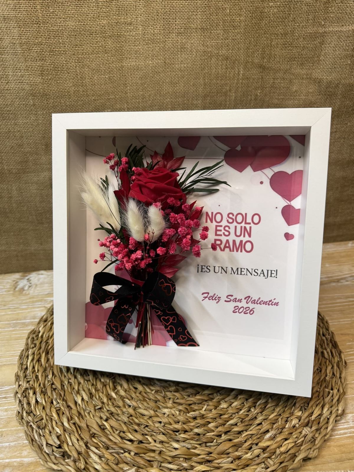 Marco en tonos rojos con frase (F) - Imagen 3