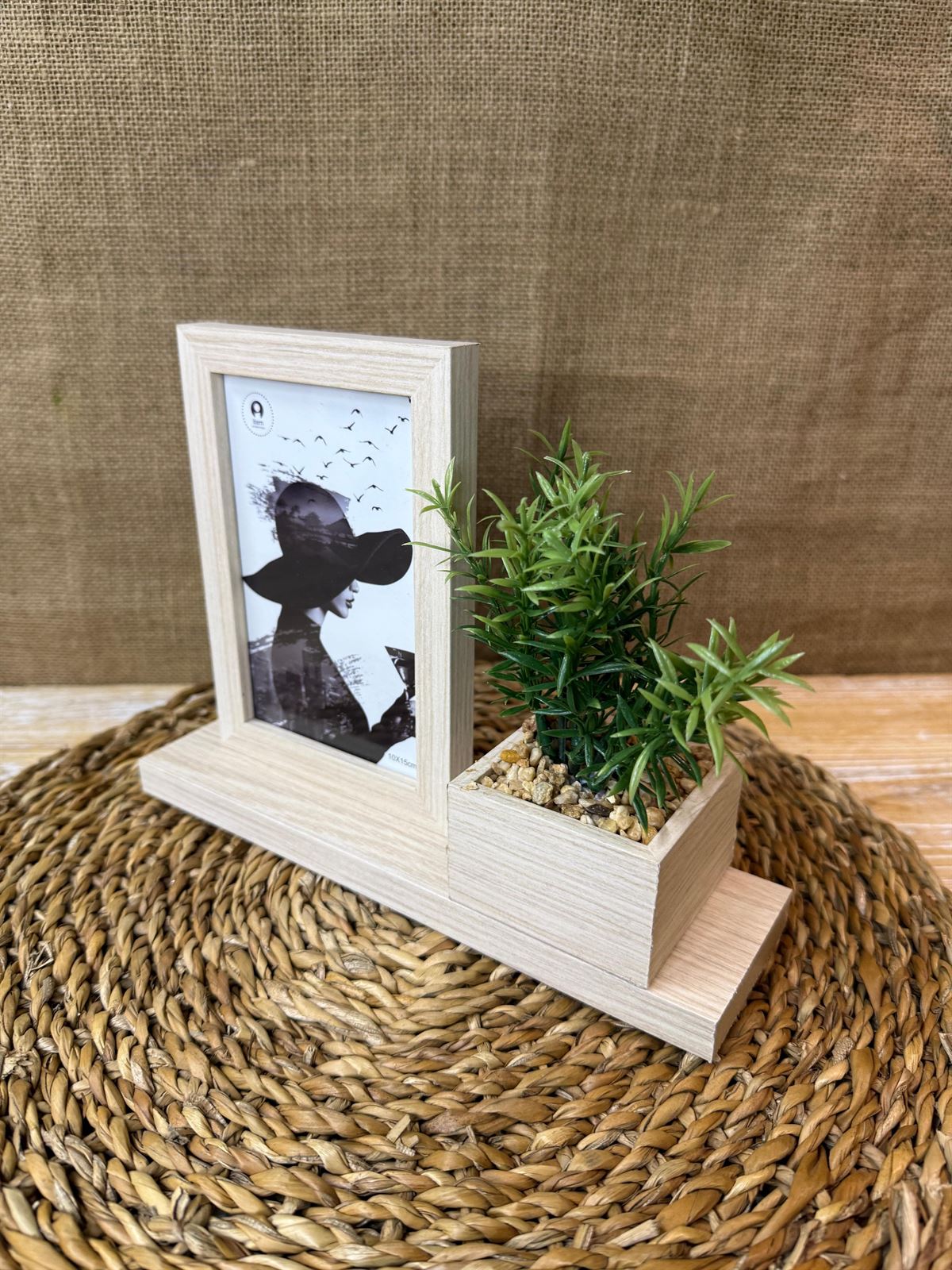 Marco foto con una planta artificial - Imagen 4