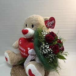 Oso de peluche con un ramo de rosas en la mano - Imagen 2