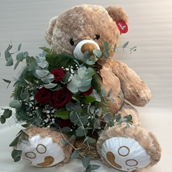 Oso de peluche con un ramo de rosas en la mano - Imagen 2