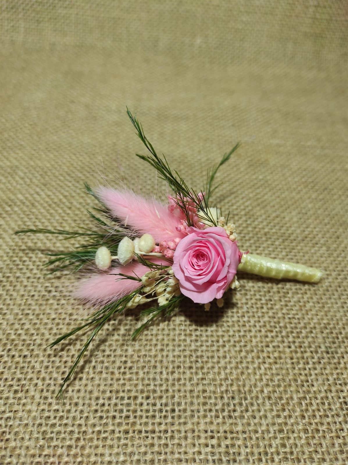 Ramillete con rosa - Imagen 1