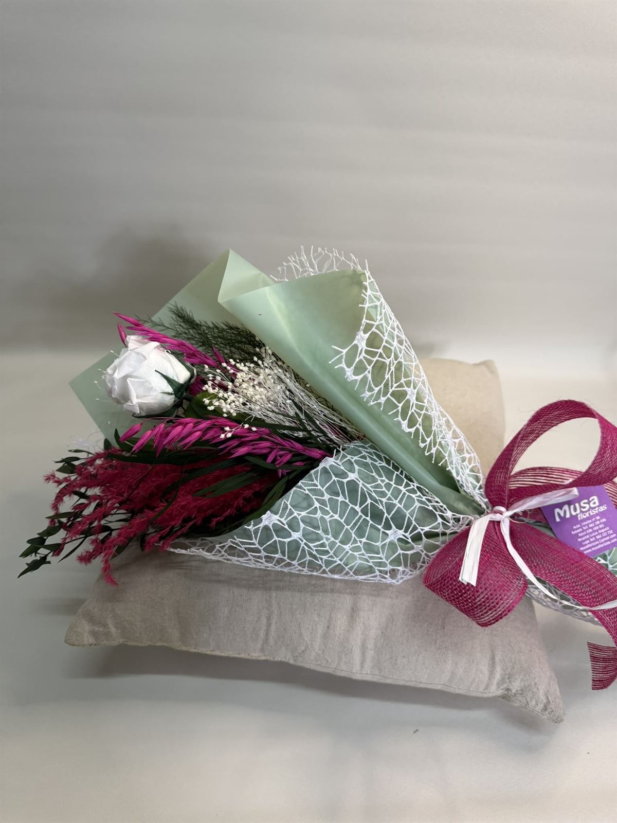 Ramo 1 rosa en tono blanco - Imagen 2