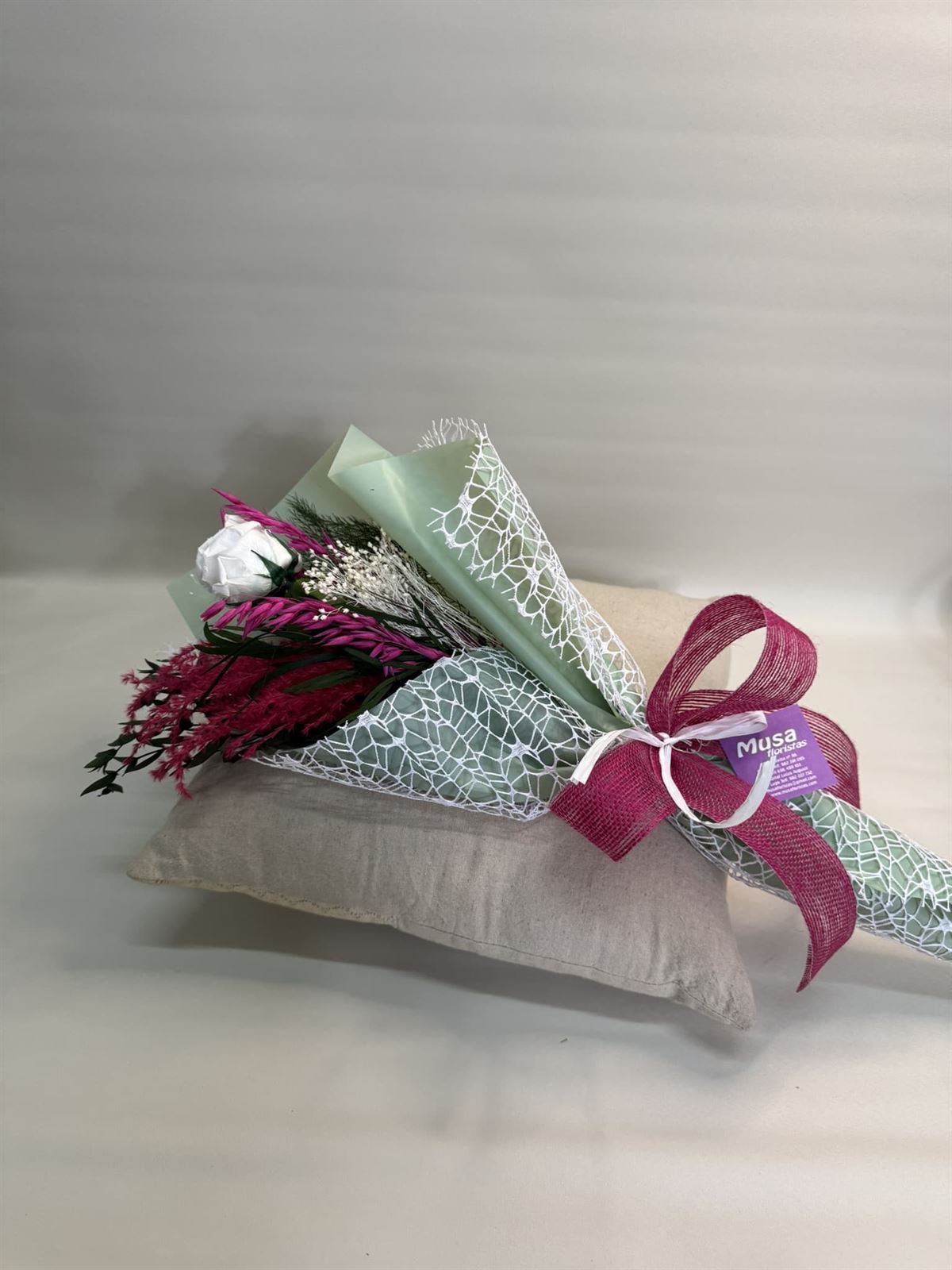 Ramo 1 rosa en tono blanco - Imagen 3