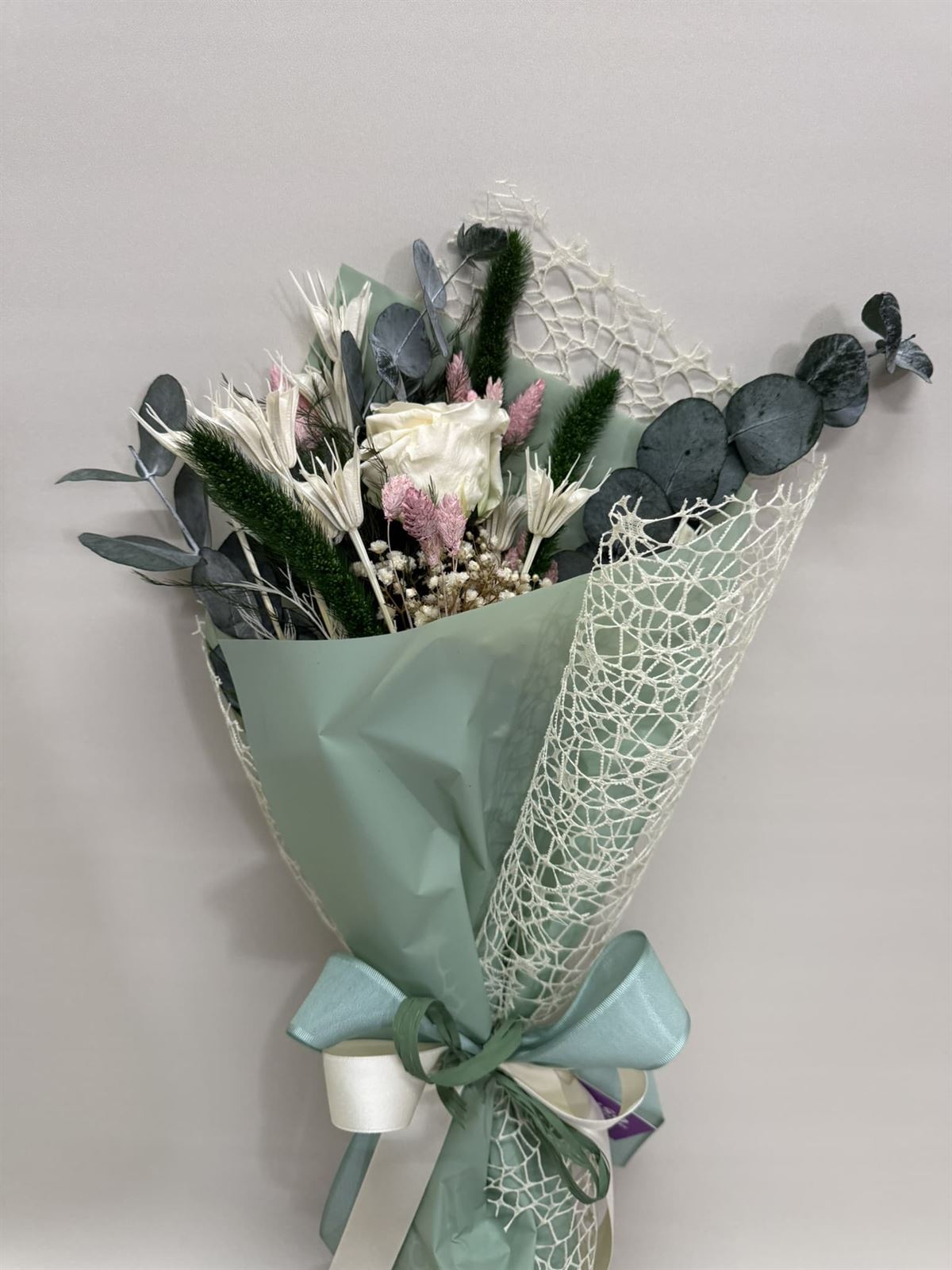 Ramo 1 rosa en tono blanco - Imagen 2