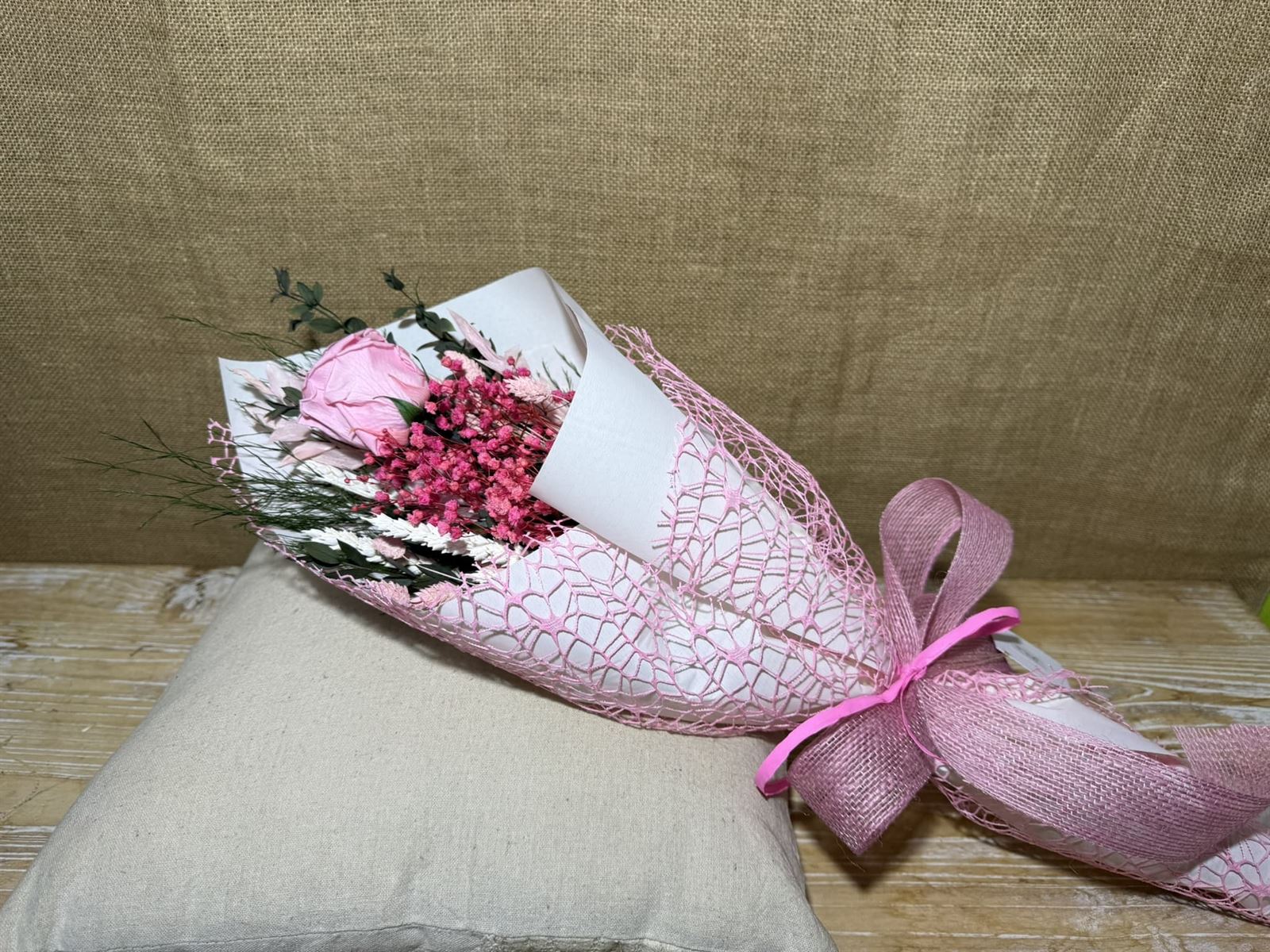 Ramo 1 rosa en tono rosa - Imagen 1