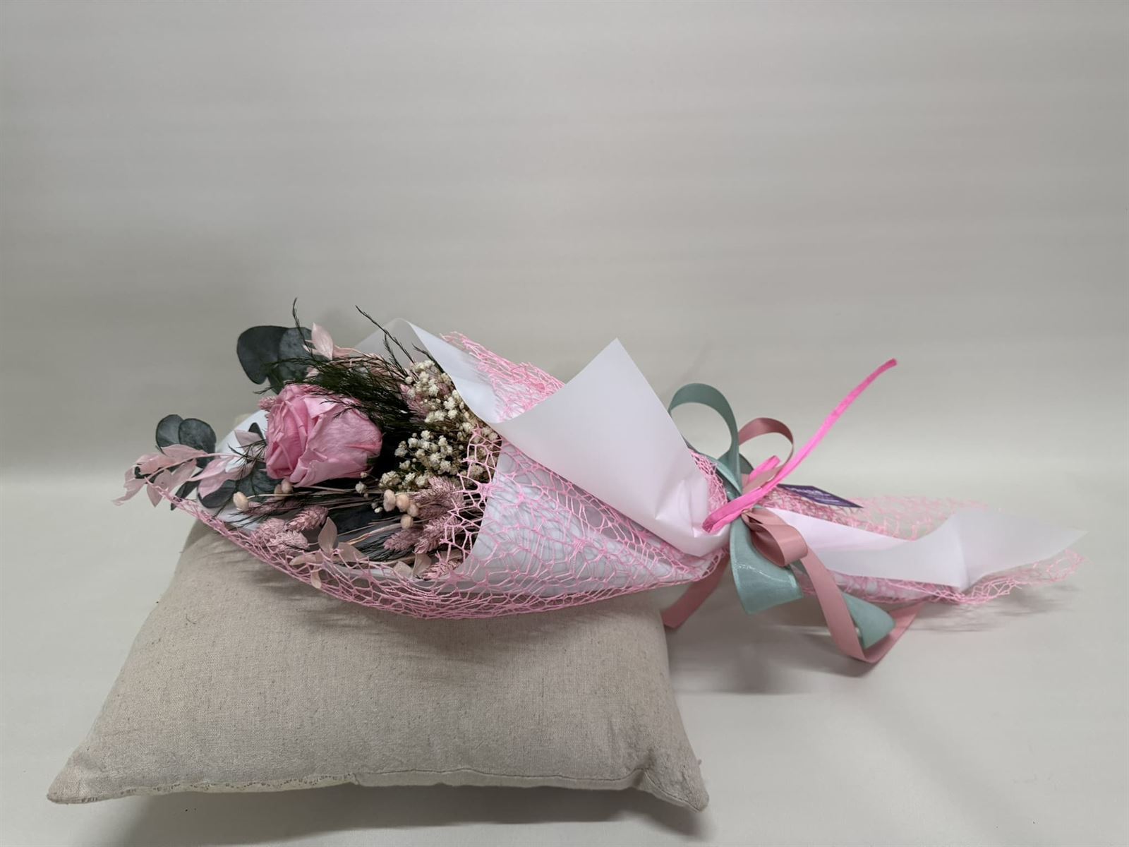 Ramo 1 rosa en tono rosa - Imagen 1