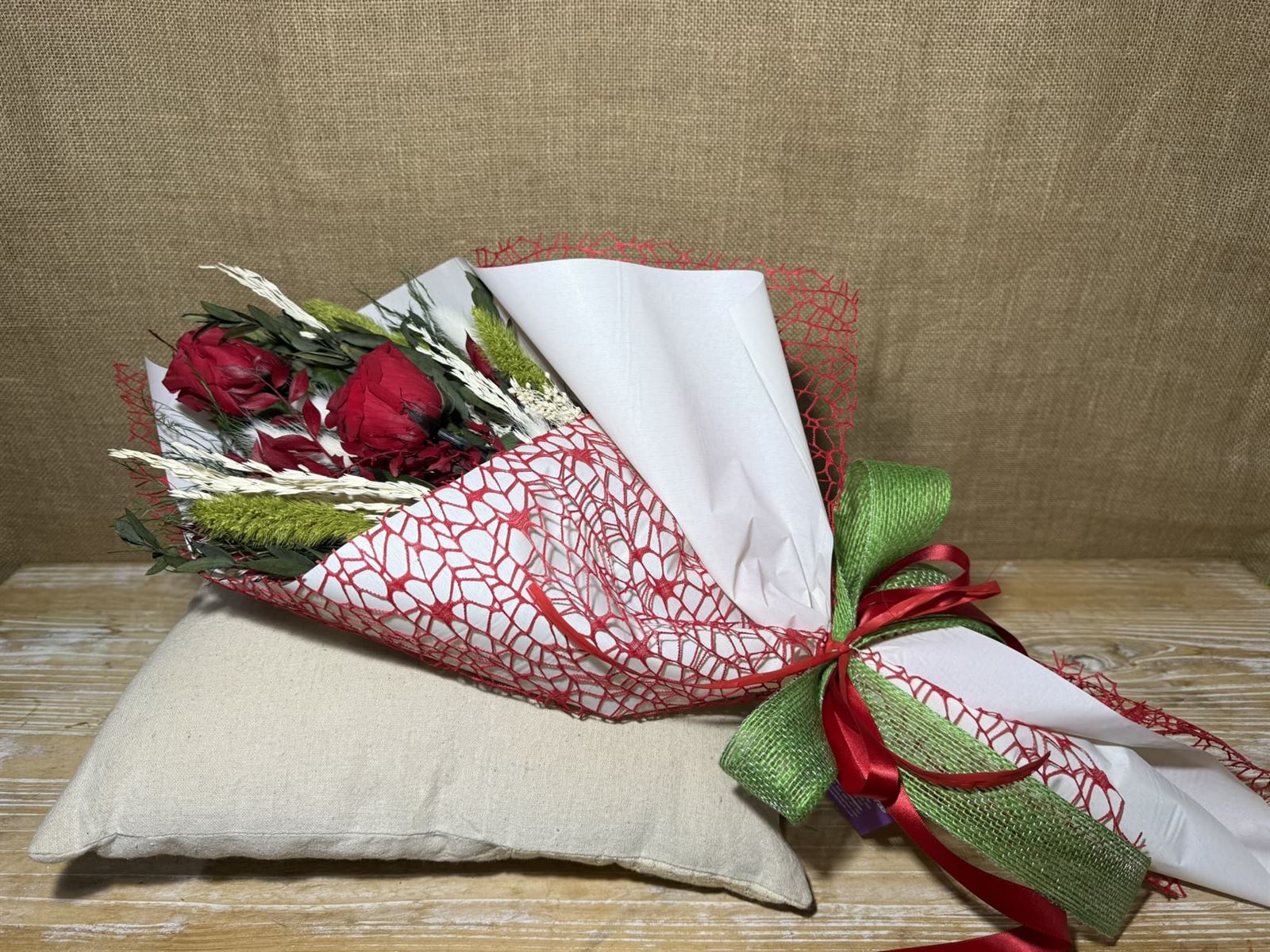 Ramo 2 rosa en tono rojo - Imagen 2