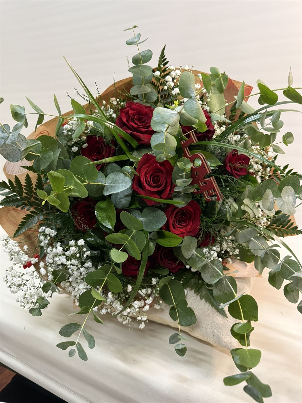 Ramo de 12 rosas rojas - Imagen 2