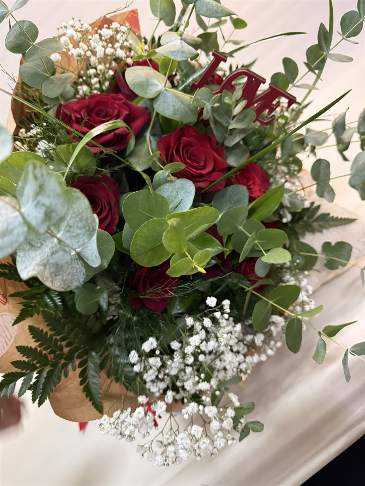 Ramo de 12 rosas rojas - Imagen 3