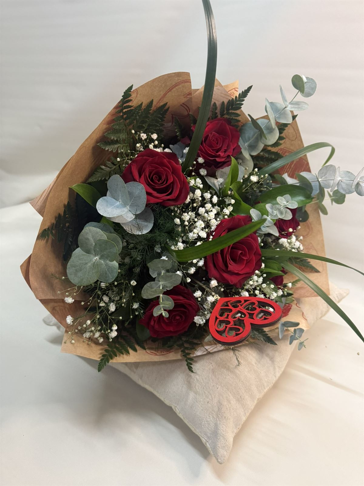 Ramo de 6 rosas rojas - Imagen 2