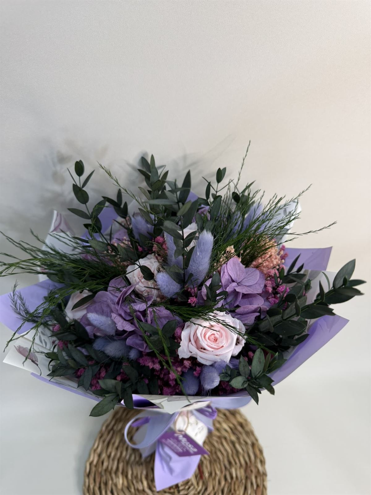 Ramo en tonos morados - Imagen 1