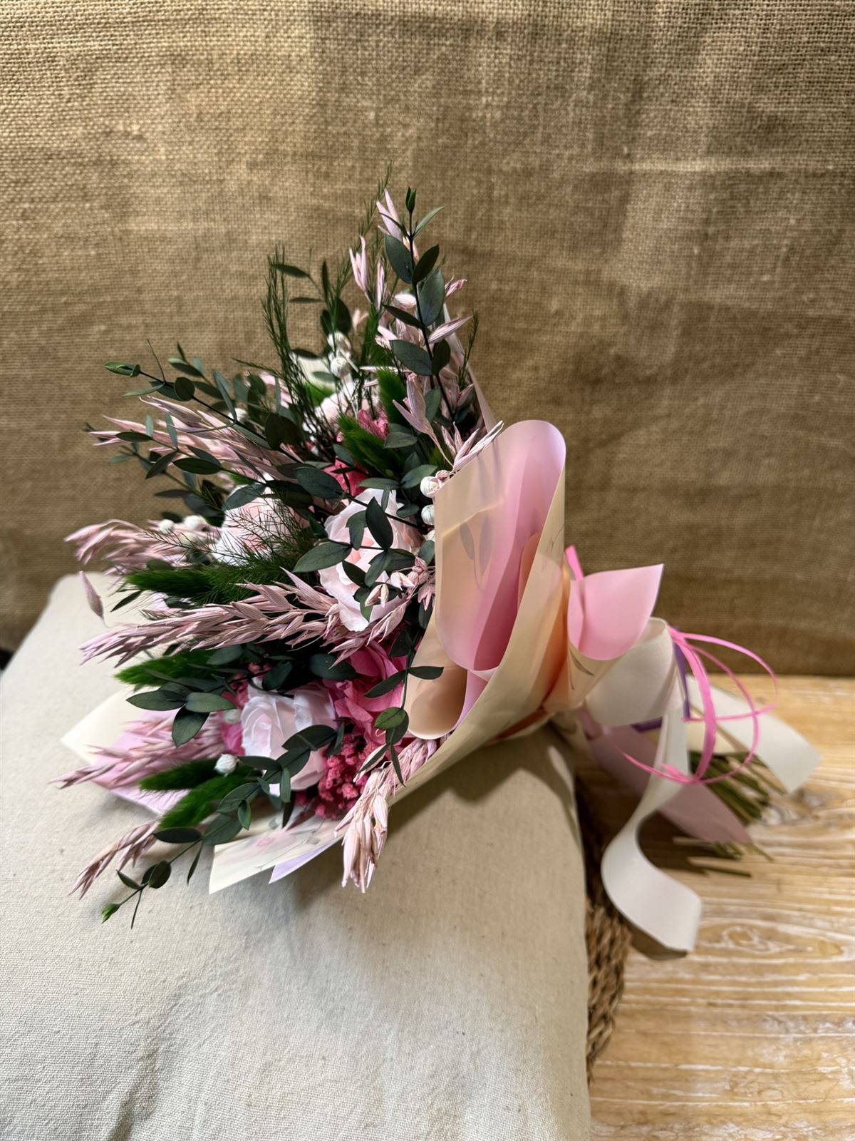 Ramo en tonos rosa - Imagen 3