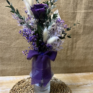 Ramo lila en jarrón - Imagen 2