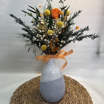 Ramo naranja en jarrón de cerámica - Imagen 2