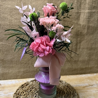 Ramo rosa en jarrón - Imagen 1