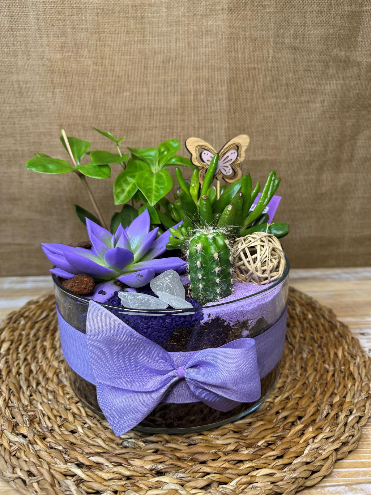 Terrario en base de cristal redonda en tonos lilas - Imagen 1