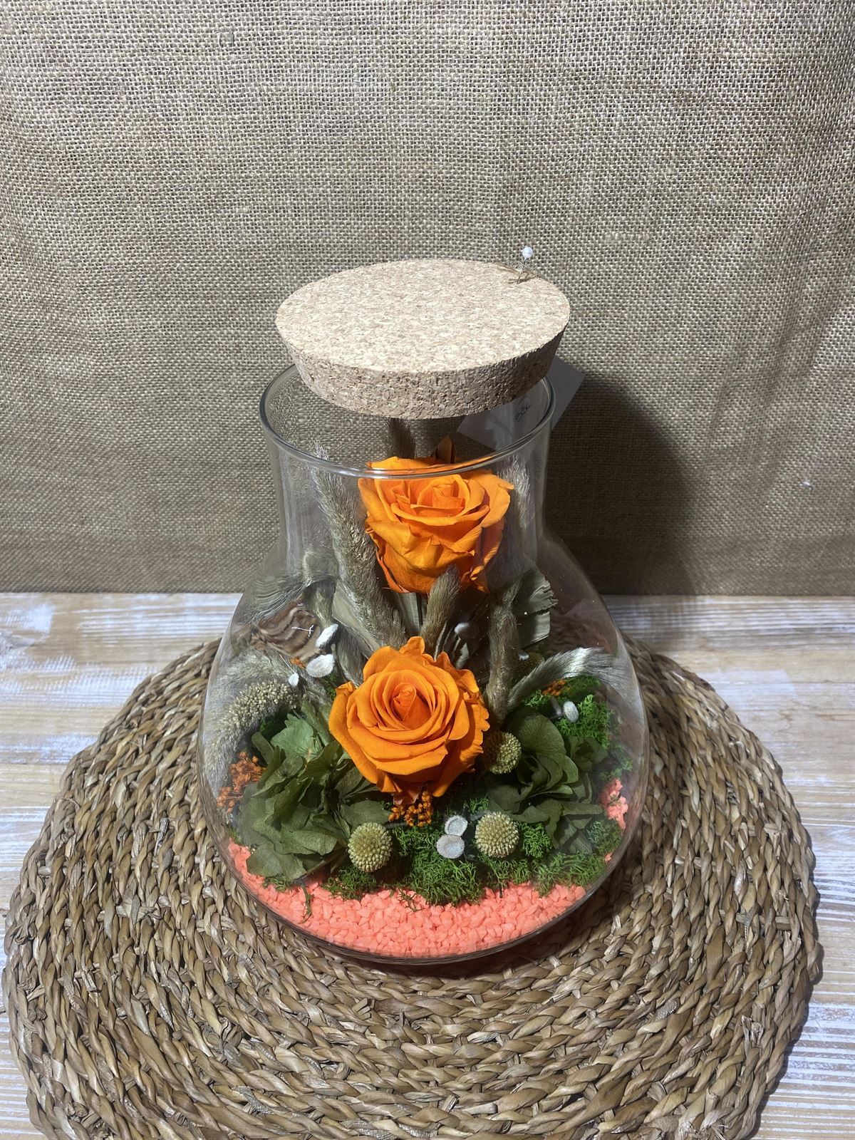 Terrarium con tapa de corcho y luz en tonos naranjas - Imagen 4