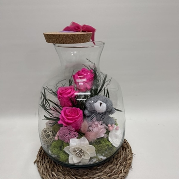 Terrarium en tonos fucsia con peluche - Imagen 2