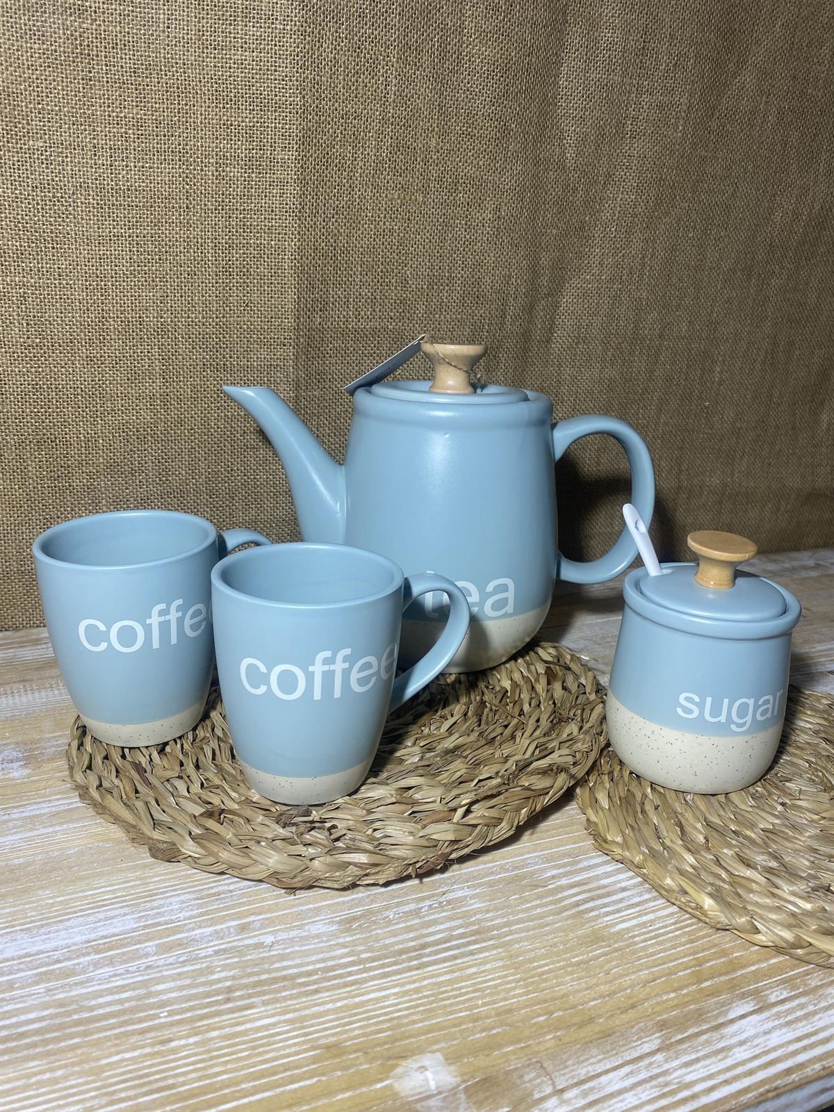Tetera, tazas azules y azucarero - Imagen 2